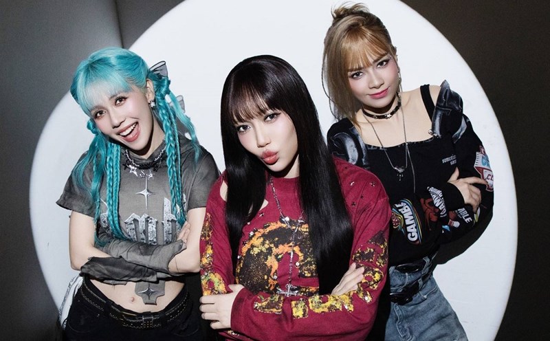 Dieu Nhi and the Sisters sing "Throw it all away". Photo: Artist provided.