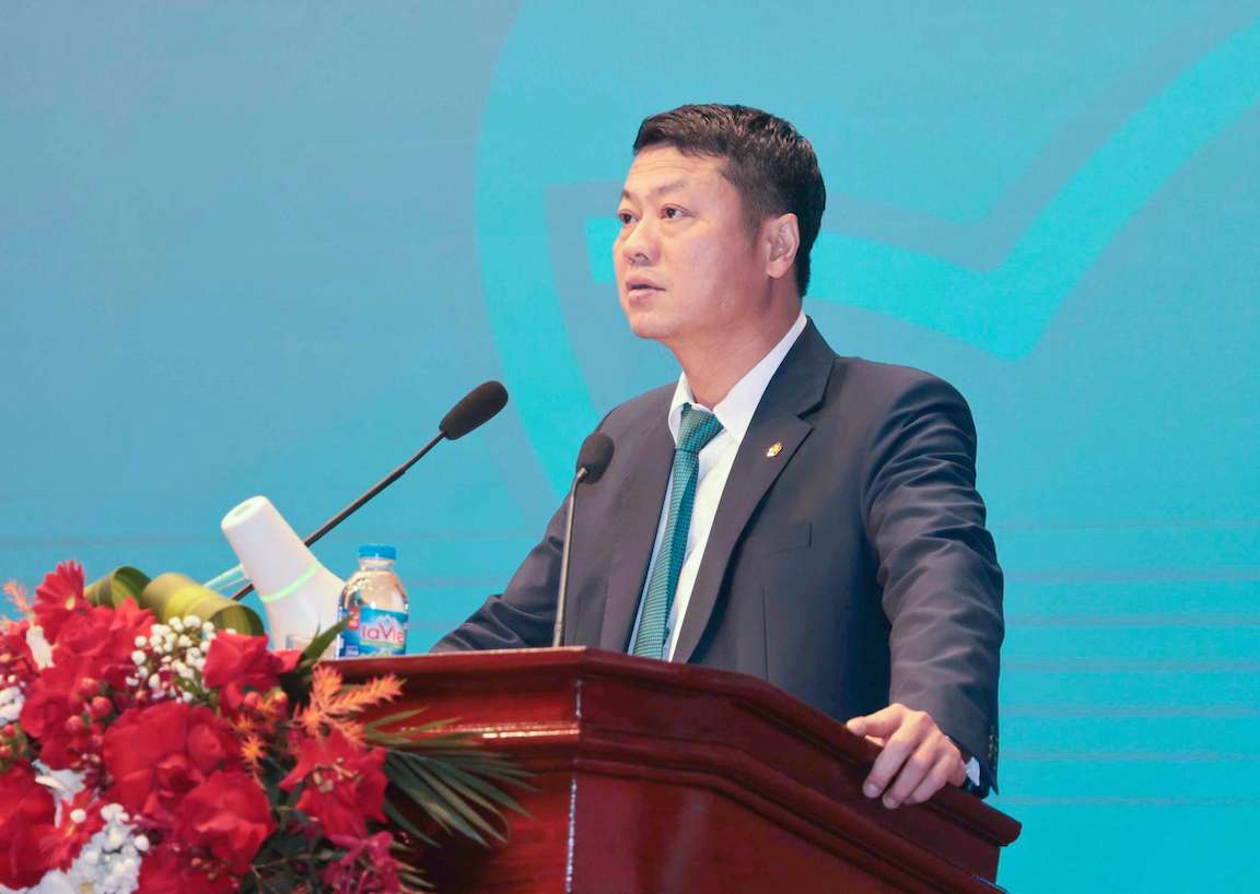 Tong Giam doc BIDV Le Ngoc Lam trinh bay bao cao tai Hoi nghi. Anh: BIDV