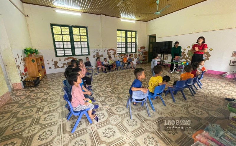 Lao Cai students will have a total of 14 days off for the Lunar New Year 2025. Photo: Dinh Dai