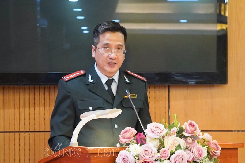 Mr. Dang Minh Quan - Deputy Chief Inspector of the Ministry of Justice announced the Decision approving the Inspection Plan for 2025. Photo: Ministry of Justice