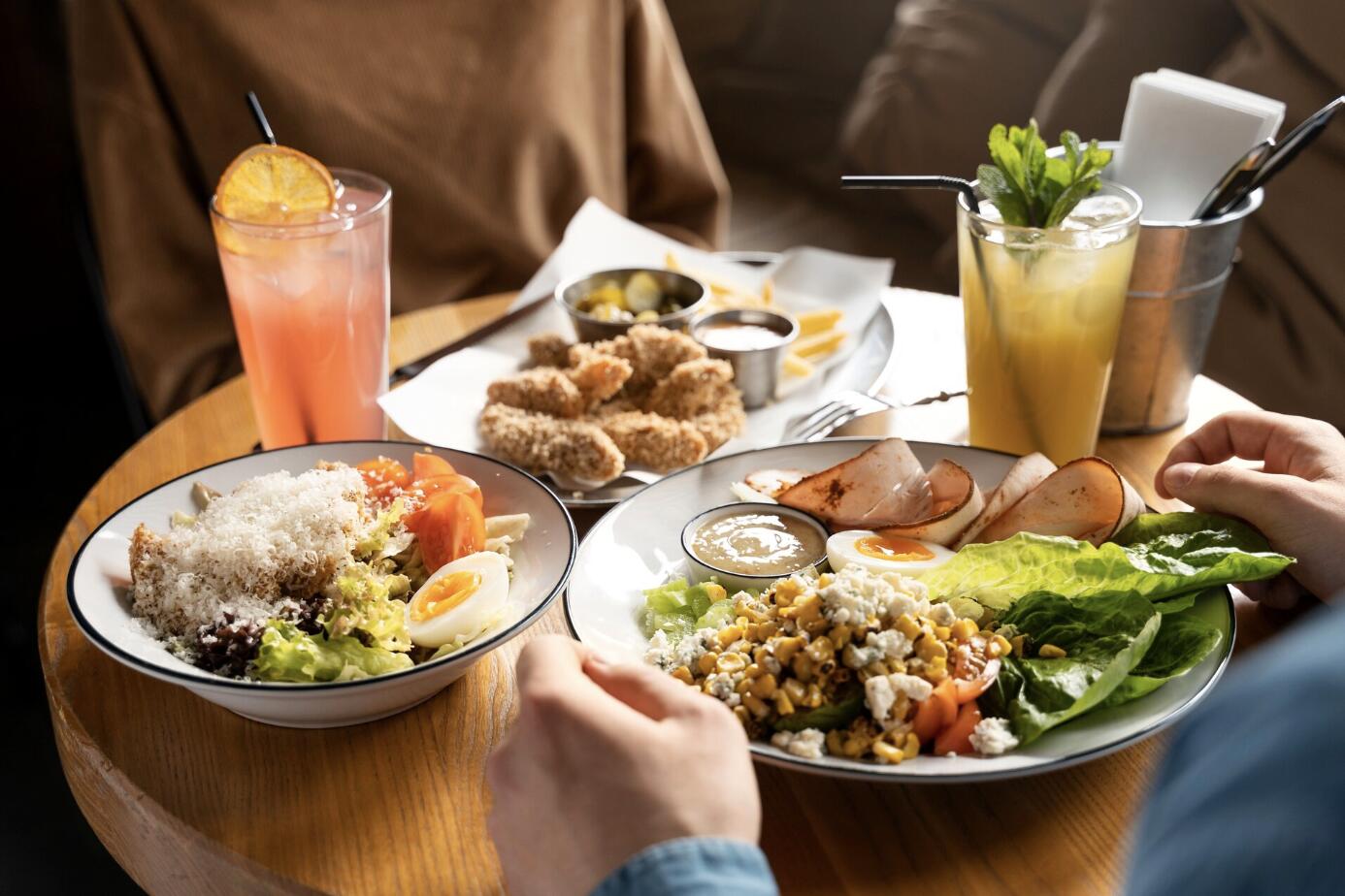 What is the ideal breakfast time frame? Photo: Thuy Duong