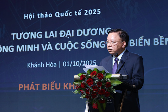 Ong Le Huyen - Pho Chu tich UBND tinh Khanh Hoa phat bieu khai mac hoi thao. Anh: Phuong Linh