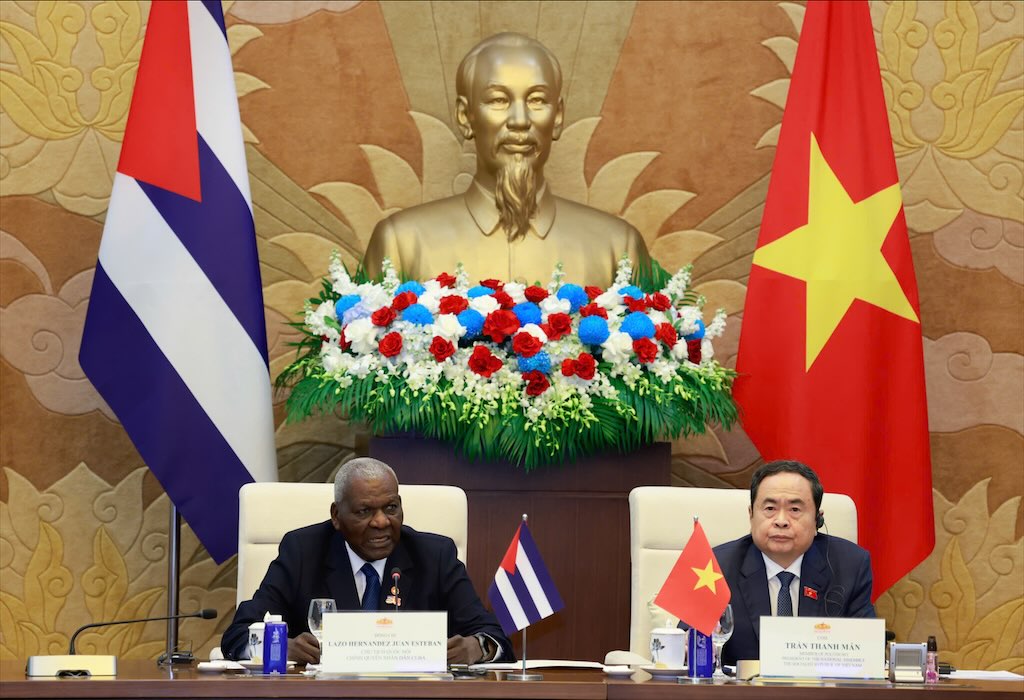 Uy vien Bo Chinh tri, Chu tich Quoc hoi Tran Thanh Man va Chu tich Quoc hoi Cuba Esteban Lazo Hernandez dong chu tri Phien hop thu hai cua Uy ban hop tac lien nghi vien Viet Nam - Cuba. Anh: Hai Nguyen 