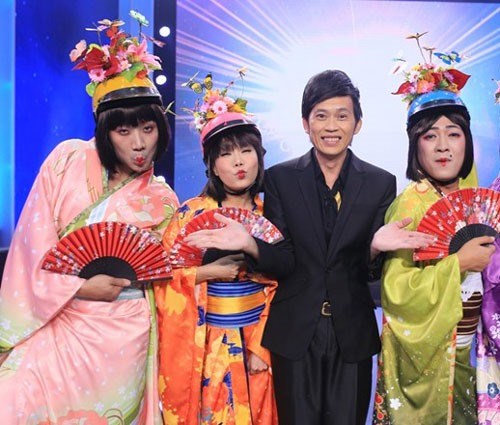 Hoai Linh, Viet Huong, Tran Thanh, Truong Giang in a game show. Photo: Producer