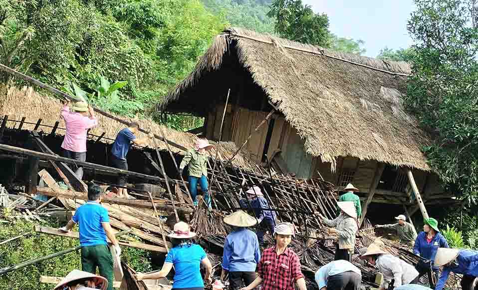 Hang nghin can nha tam, nha dot nat cua ho ngheo, ho chinh sach tai Tuyen Quang duoc xay moi giup nguoi dan an cu, vuon len thoat ngheo. Anh: Nguyen Tung.