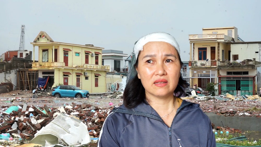 Luckily, we were still alive after the terrible storm that night. Photo: Quach Du