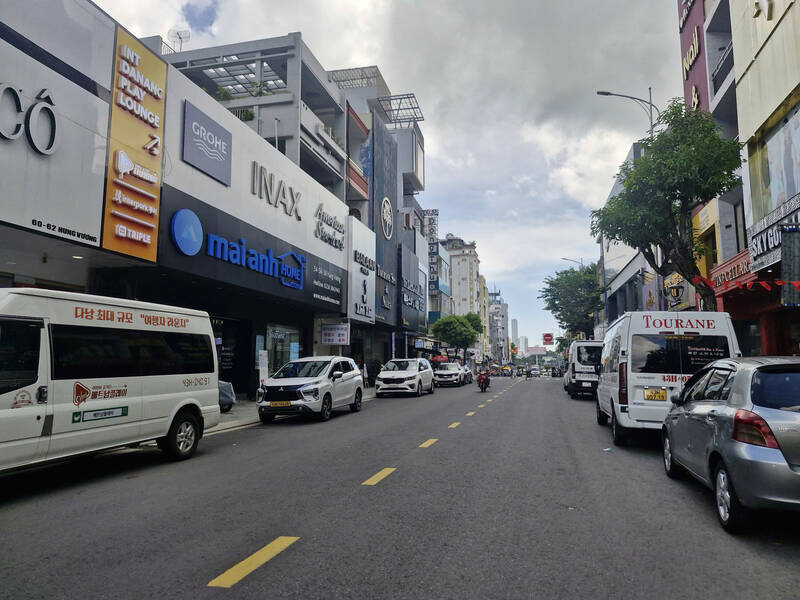 A corner of Hung Vuong Street (Da Nang). Photo: Thu Giang