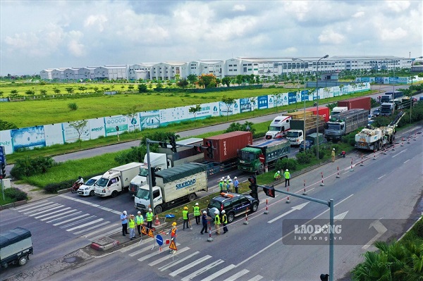National Highway 5. Photo: Tung Giang