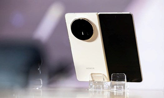 Honor Magic V5 hứa hẹn là đối thủ đáng gờm ở phân khúc smartphone gập tại Việt Nam. Ảnh: Honor