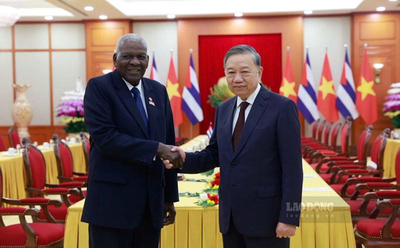 General Secretary To Lam received President of the Cuban National Assembly Esteban Lazo Hernandez. Photo: Hai Nguyen