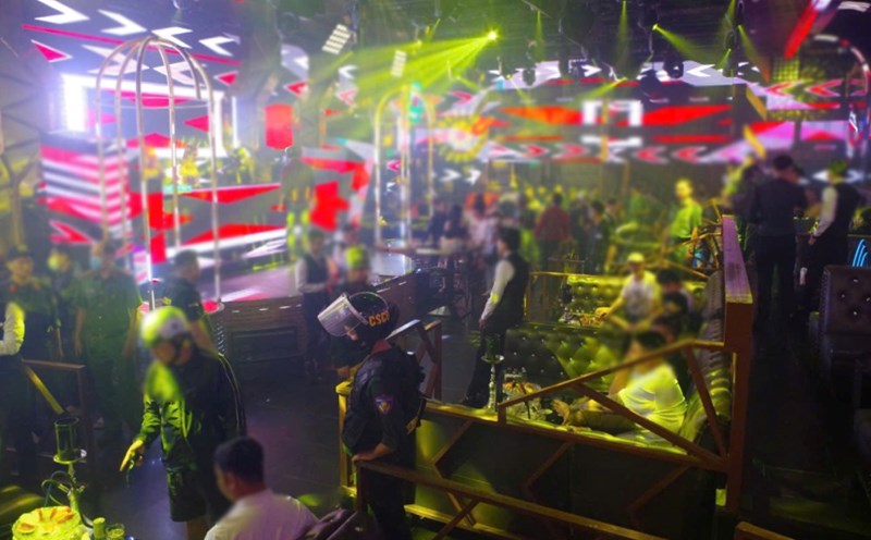 Through a quick test, many people in a bar in Phu Quoc tested positive for drugs.