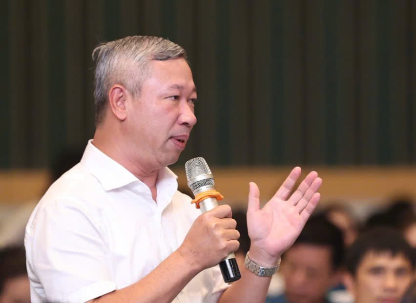 Ong Pham Nguyen Hung khuyen nghi nguoi dan nen can nhac lap dat them pin luu tru” - ong Hung khuyen nghi.