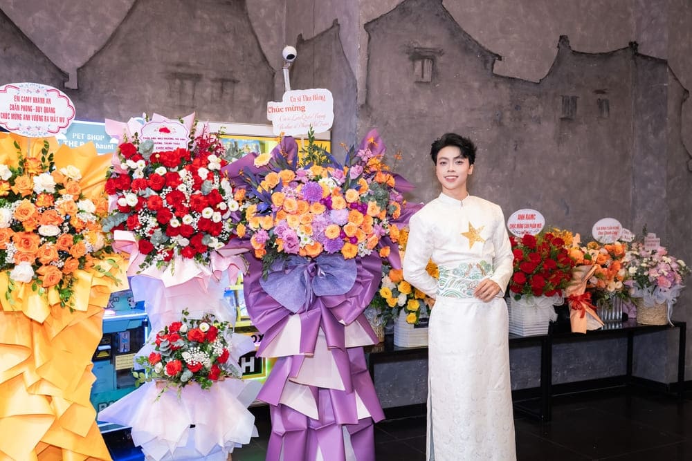 若手歌手Luu Quoc VuongがMV「Yeu To quoc - Yeu dong bao」で正式に「デビュー」しました。写真提供:人物提供