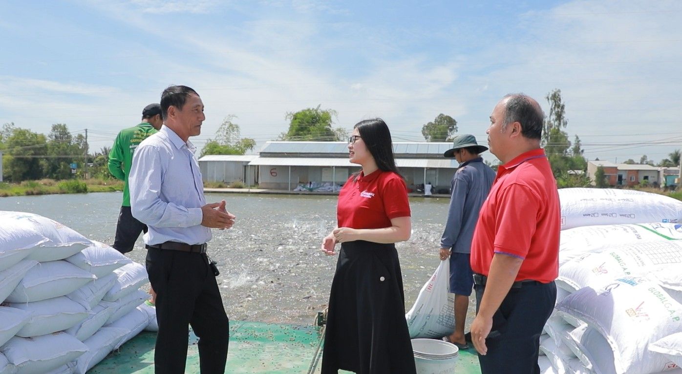 Agribank tiep tuc dong hanh cung voi cac doanh nghiep ung dung nong nghiep sach va cong nghe cao trong hoat dong san xuat kinh doanh. Anh: Agribank