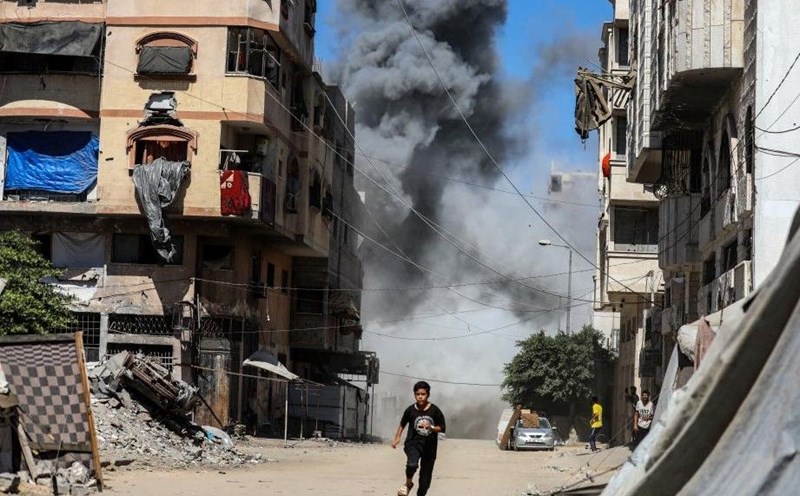 Smoke rises in Gaza City after an Israeli airstrike on September 12, 2025. Photo: Xinhua