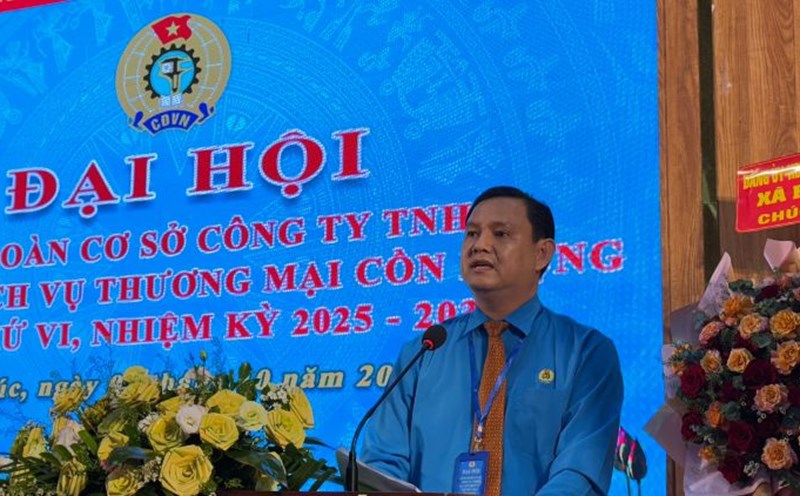 Con Phung Trade Union Congress, preparing for the 1st Provincial Trade Union Congress. Photo: Hoang Loc