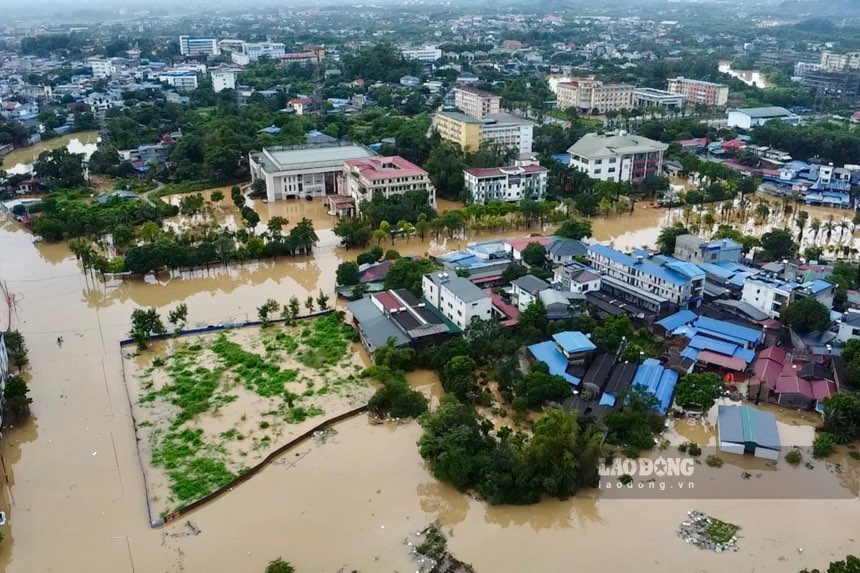 Image of floods causing flooding in Thai Nguyen recorded on October 8. Photo: Nguyen Hoan
