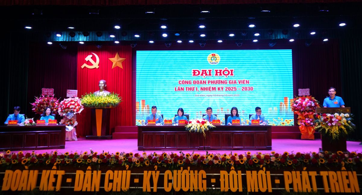 Doan chu tich dieu hanh Dai hoi. Ảnh: Mai Dung