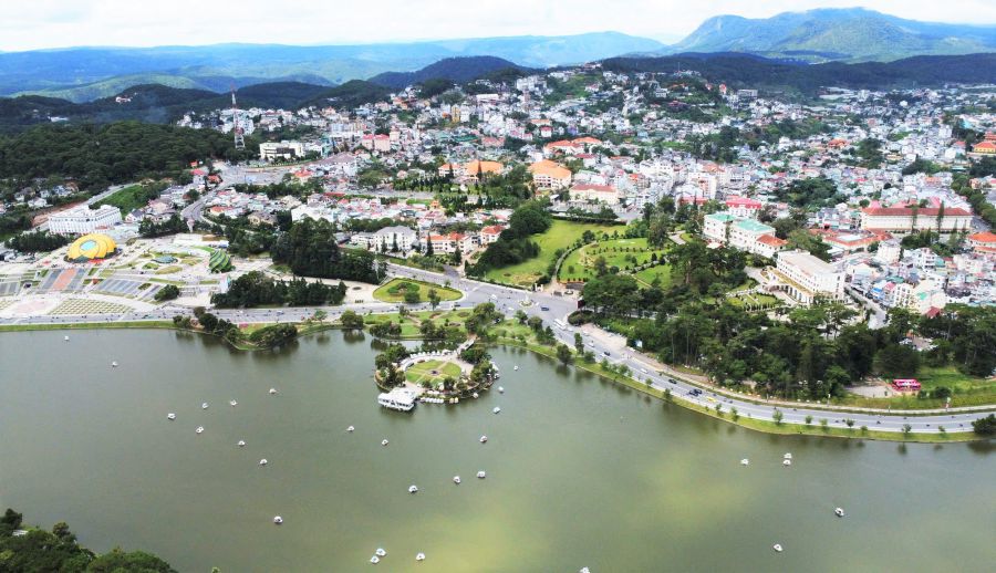 A corner of Xuan Huong - Da Lat ward, the capital of Lam Dong province. Photo: Khanh Phuc