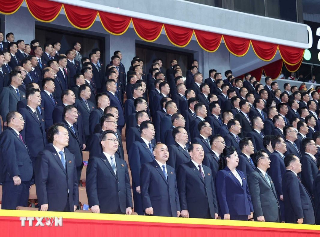 Cac dai bieu tham du chuong trinh nghe thuat ky niem 80 nam ngay thanh lap Dang Lao dong Trieu Tien. Anh: TTXVN
