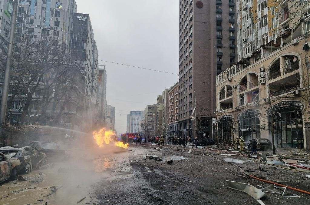 The fire broke out after a Russian missile and UAV attack in Kiev, Ukraine, on December 20, 2024. Photo: Xinhua