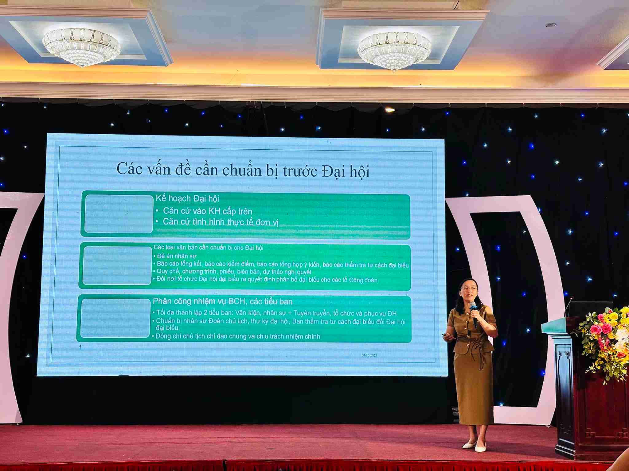 Conference de mise en œuvre du plan du Congres du syndicat de base de la province de Hung Yen creant un consensus et un consensus. Photo : Syndicat de Hung Yen