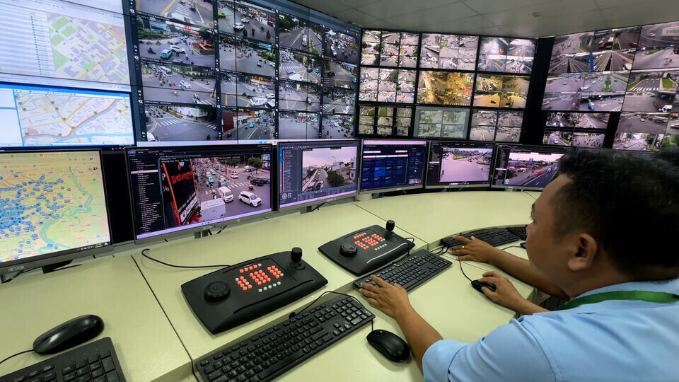 Many motorbikes have not changed their names, making it difficult to handle violations despite having AI cameras