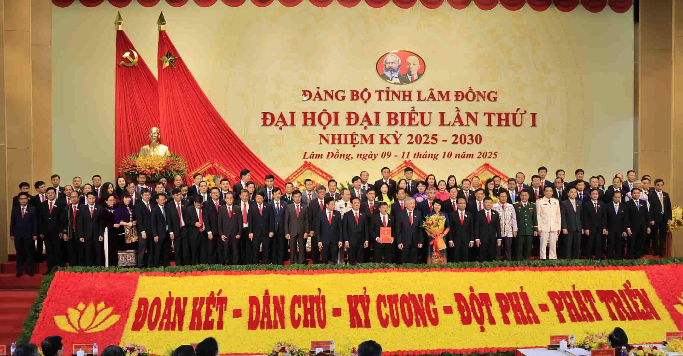 Ban Chap hanh Dang bo tinh Lam Dong gom 94 nguoi. Anh: Khanh Phuc
