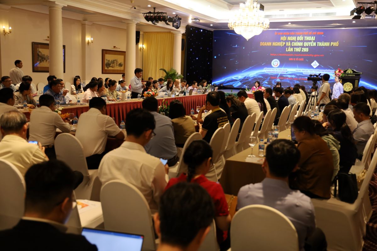 Hoi nghi doi thoai giua doanh nghiep linh vuc khoa hoc, cong nghe va chinh quyen TPHCM. Anh: IPTC