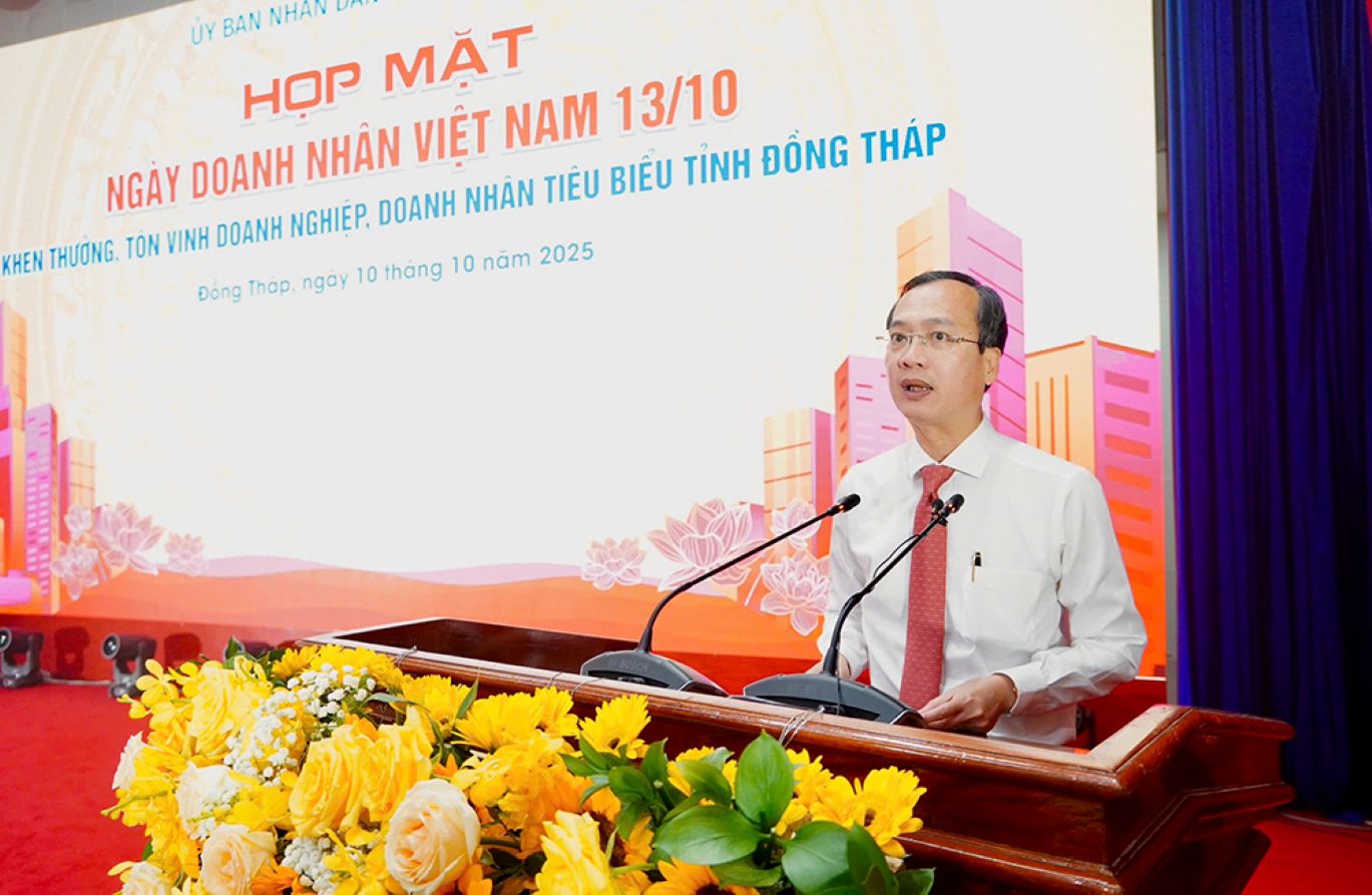 Chu tich UBND tinh Dong Thap Tran Tri Quang phat bieu tai buoi le hop mat. Anh: Viet Tien