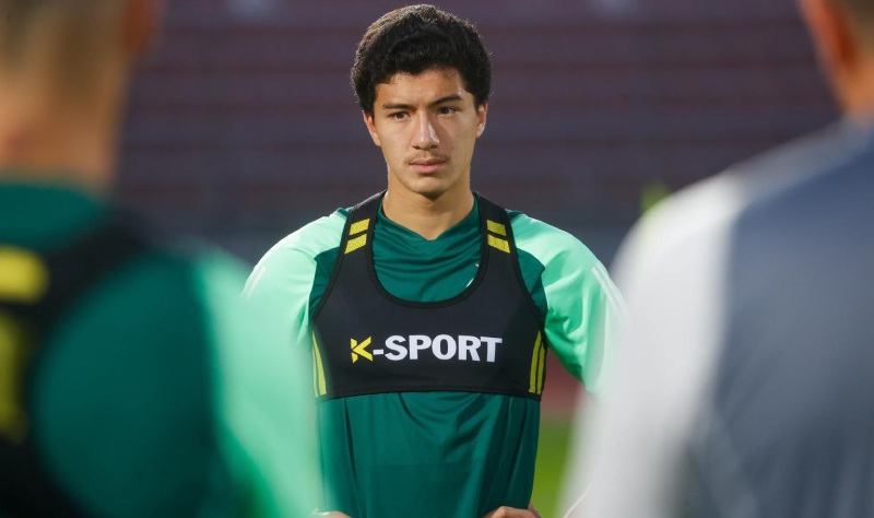 Ibrahim Maza - jugador de origen vietnamita que acaba de participar con la seleccion de Argelia en la Copa Mundial de 2026. Foto: Federacion de Futbol de Argelia