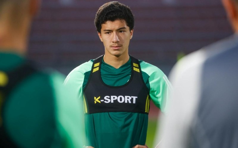 Ibrahim Maza - a player of Vietnamese origin has just joined the Algeria team for the 2026 World Cup. Photo: Algeria Labor Federation