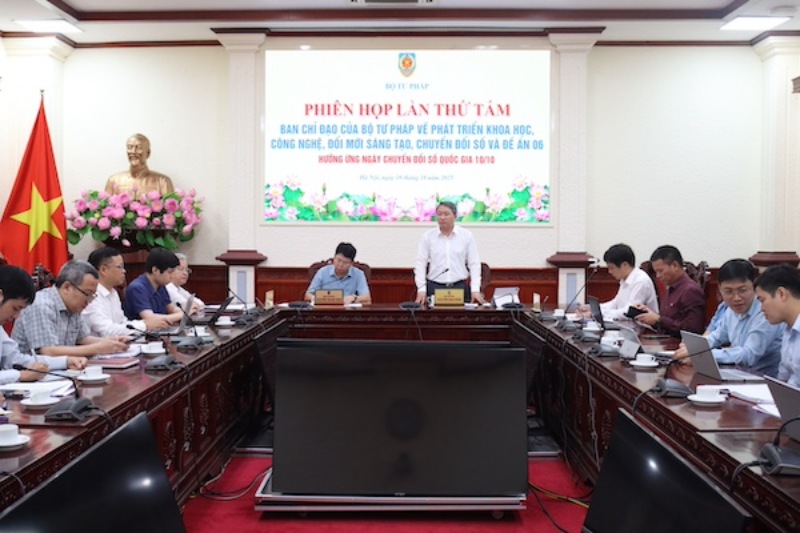 The leaders of the Ministry of Justice requested the immediate implementation of the task of integrating the application of AI in the civil status field. Photo: Ministry of Justice