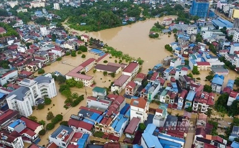 Dong Thap calls for support of 1 day's salary for people to overcome the damage caused by the storm