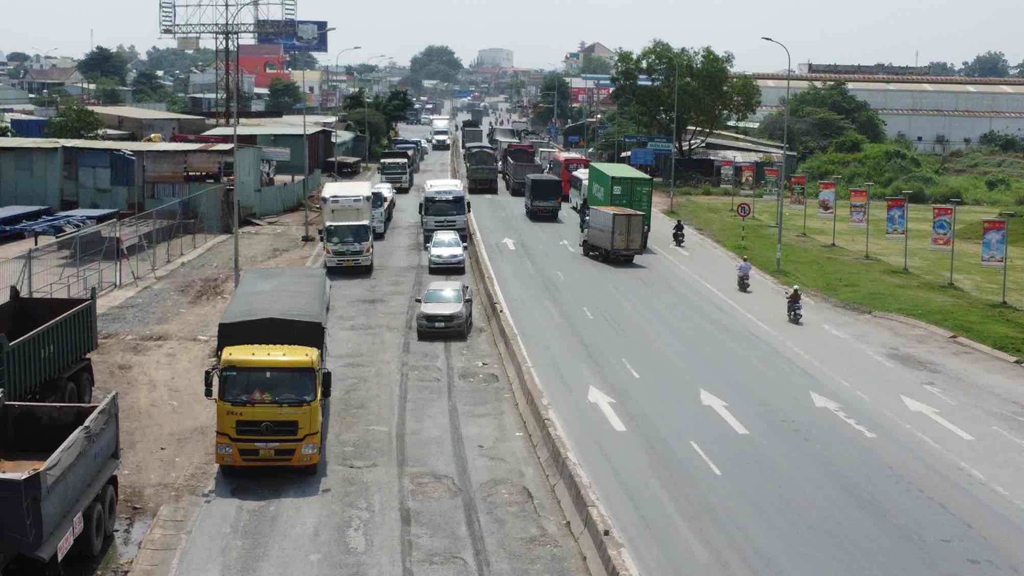 National Highway 51 through Dong Nai province. Documentary photo: HAC
