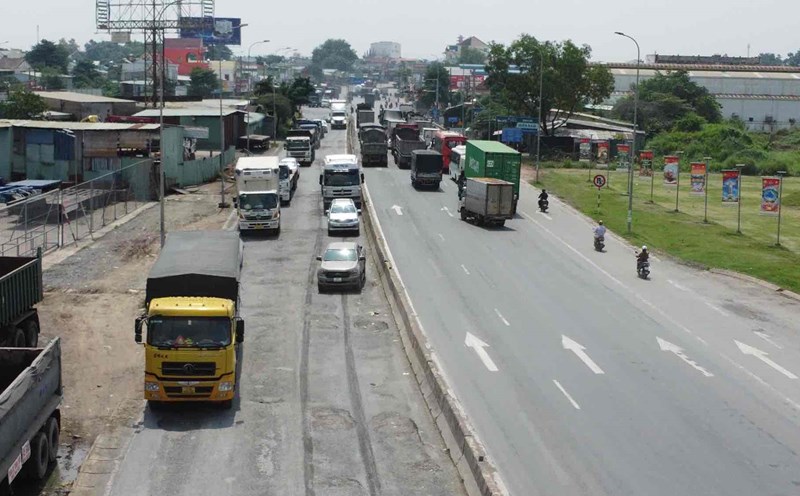 National Highway 51 through Dong Nai province. Documentary photo: HAC
