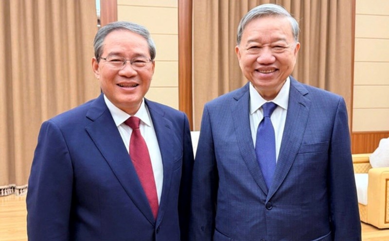 General Secretary To Lam and Politburo member and Chinese Premier Li Qiang. Photo: VNA