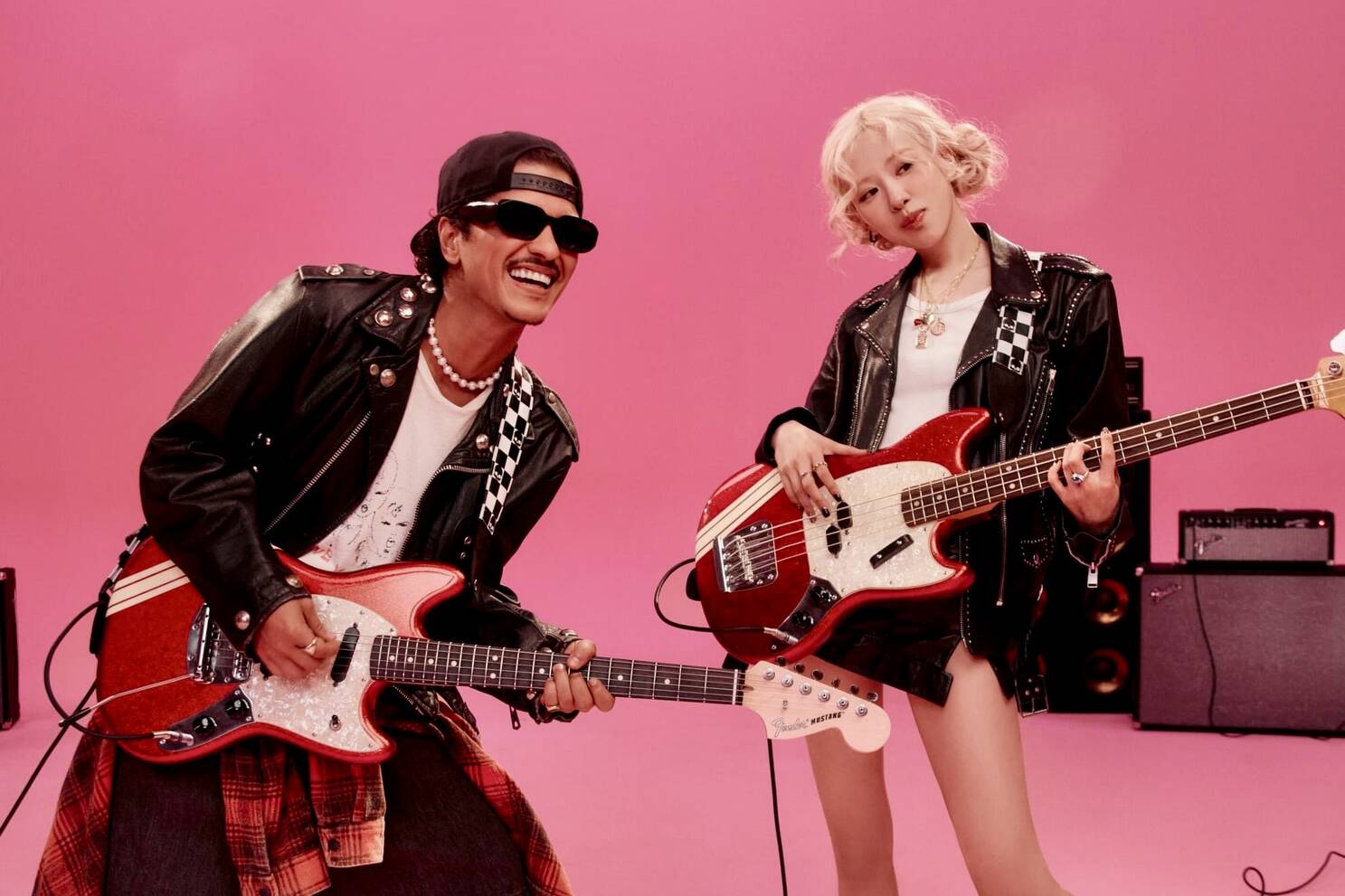 The song "APT." by Rose and Bruno Mars has reached 2 billion streams on Spotify. Photo: cut from MV