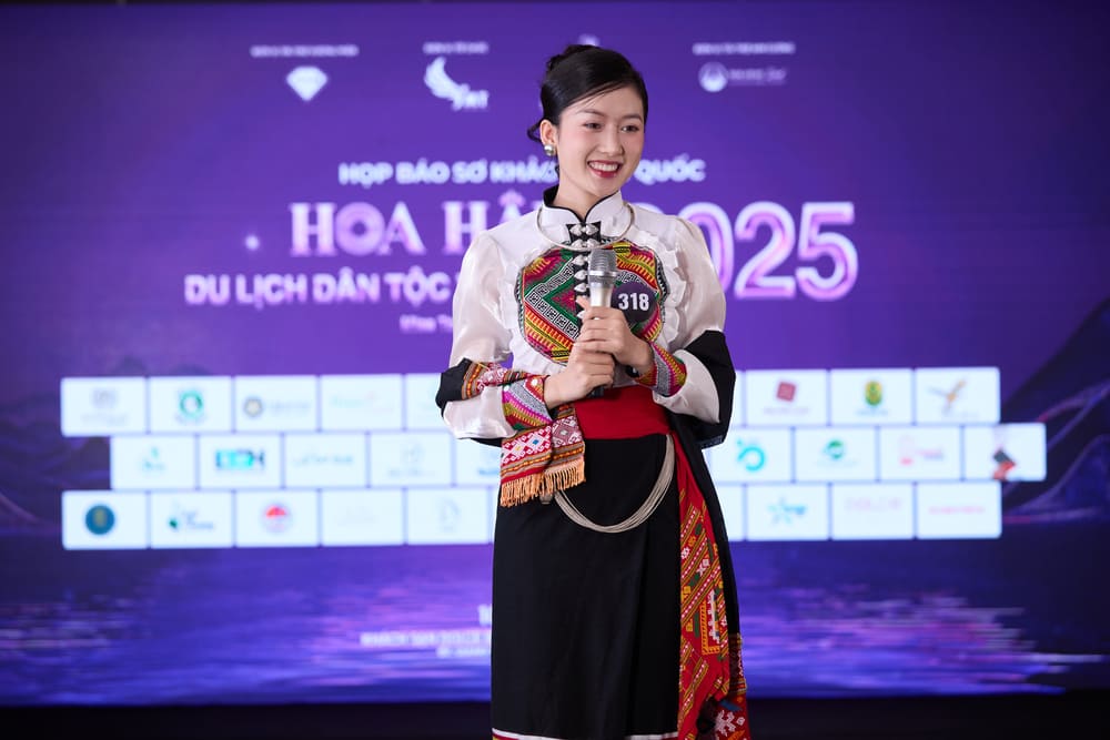 Cac thi sinh du thi can the hien ban linh, von kien thuc 