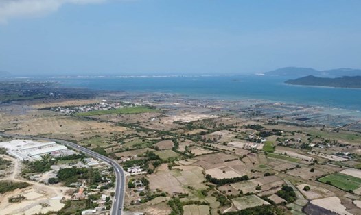 Nhiều dự án trọng điểm với vốn hàng nghìn tỉ đồng tại Khu kinh tế Vân Phong thuộc tỉnh Khánh Hòa sắp được khởi công. Ảnh: Hữu Long