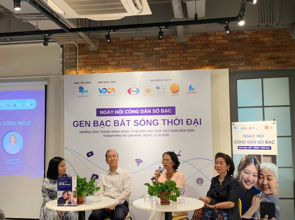 Cac dien gia chia se tai ngay hoi Gen Bac Bat Song Thoi Dai. Anh: Thai Bao.