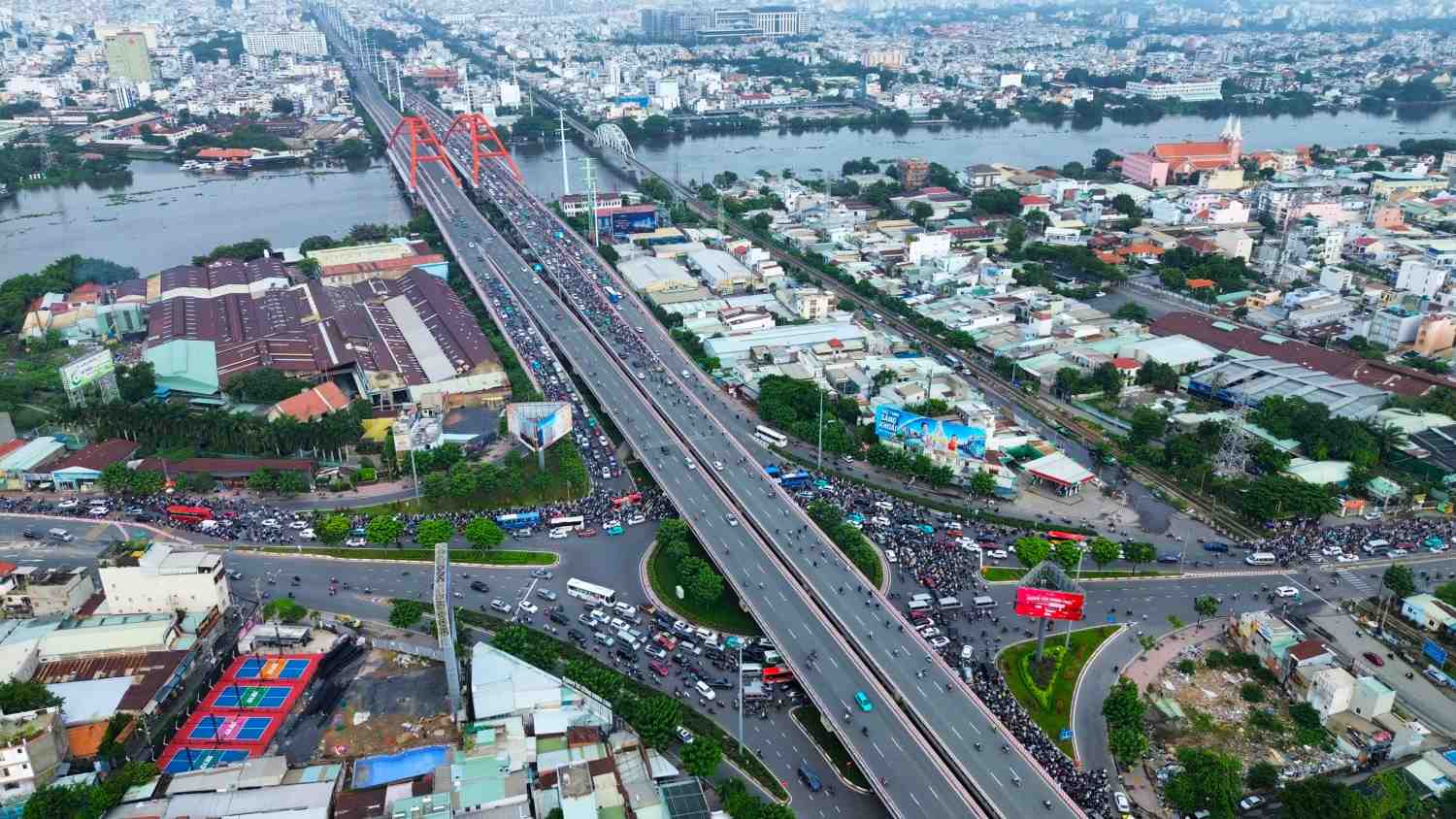 Duong ven song Sai Gon se giup giam ket xe cua ngo Dong Bac TPHCM.  Anh: Anh Tu