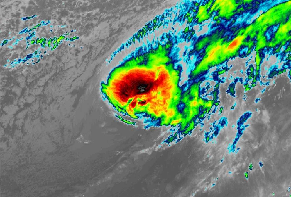 태풍 하롱은 2025년 10월 10일 열대성 저기압으로 변했습니다. 사진: Weathernerds.org