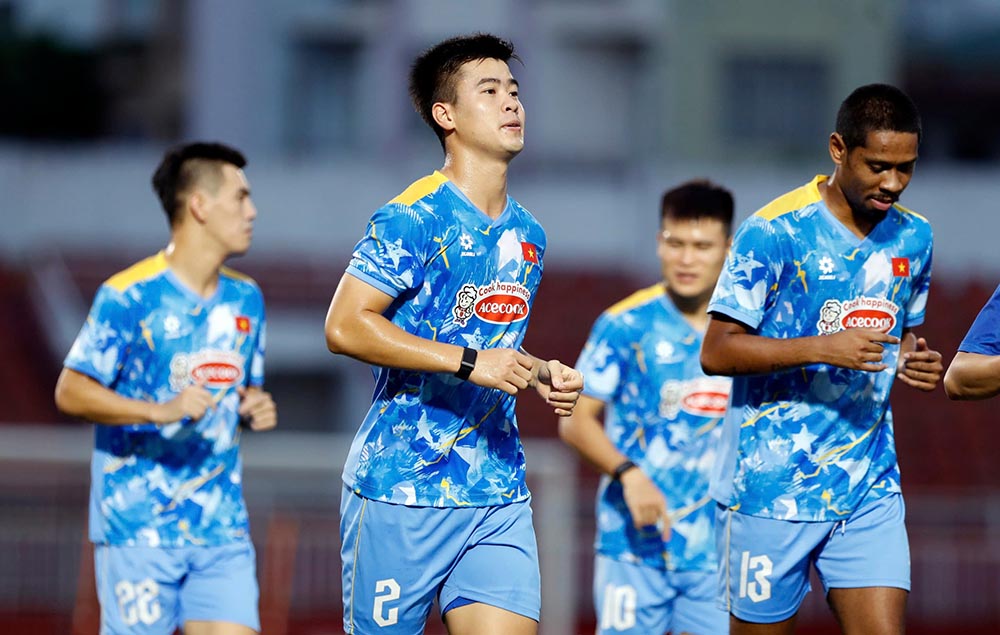 Theo ghi nhan, buoi tap chieu 11.10 cua doi tuyen Viet Nam khong co su xuat hien cua trung ve Bui Tien Dung va tien ve Nguyen Hoang Duc.
