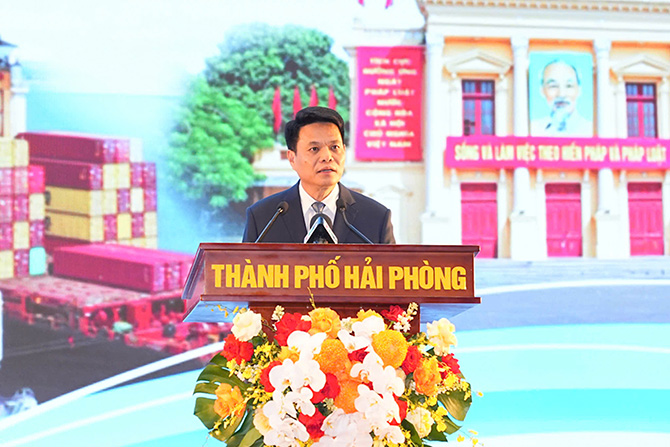 Chu tich UBND TP Hai Phong Le Ngoc Chau phat bieu tai Hoi nghi. Anh: Dam Thanh
