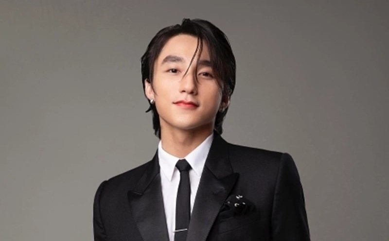 Son Tung M-TP's donation to people in flooded areas is notable news in Showbiz 11.10. Photo: MTP.