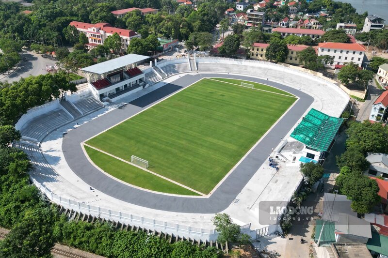푸토 타운 경기장 개선 및 업그레이드 프로젝트가 곧 준공될 예정입니다. 사진: To Cong.
