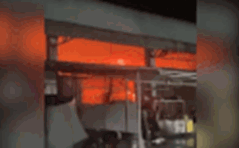 9 kiosks at Binh Hang Tay market in Dong Thap caught fire late at night.