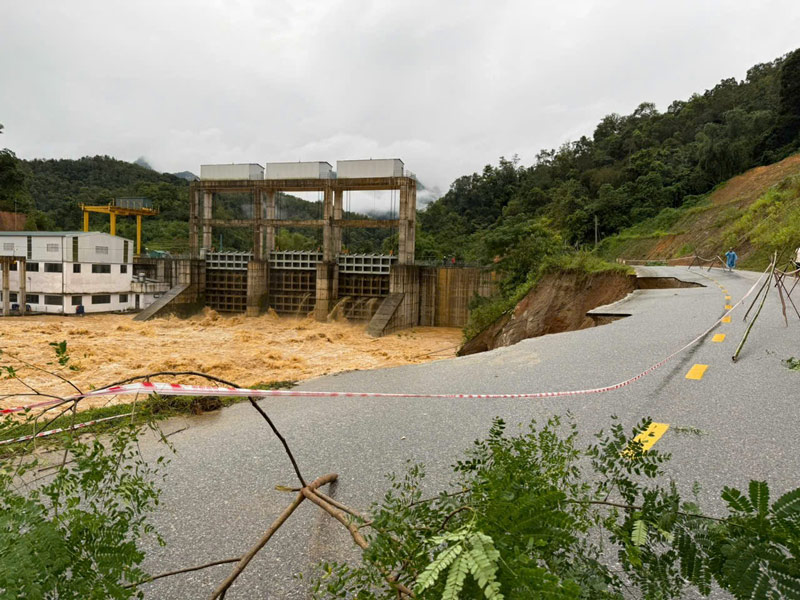 Hinh anh phia sau thuy dien Binh Long duoc dai dien Quan khu I ghi lai trong qua trinh kiem tra tinh hinh chieu ngay 7.10. Anh: Quan khu I