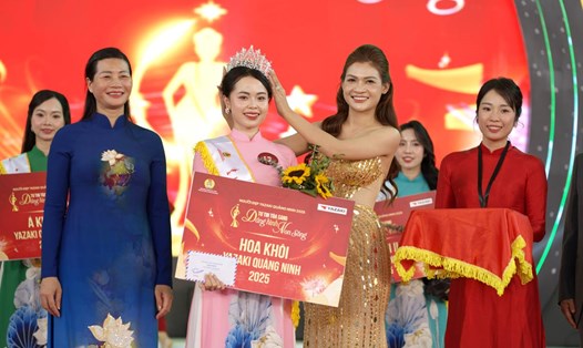Ban tổ chức đã trao ngôi vị Hoa khôi “Người đẹp Yazaki Quảng Ninh 2025” cho thí sinh Nguyễn Ly Ly (bộ phận PUD). Ảnh: Đoàn Hưng
